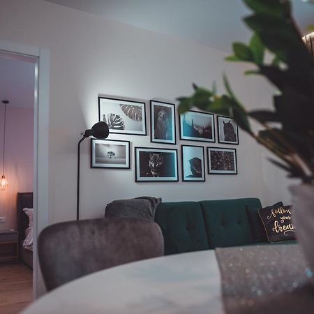 Tam Skanderbeg Square City Center Apartment No2 Тирана Экстерьер фото