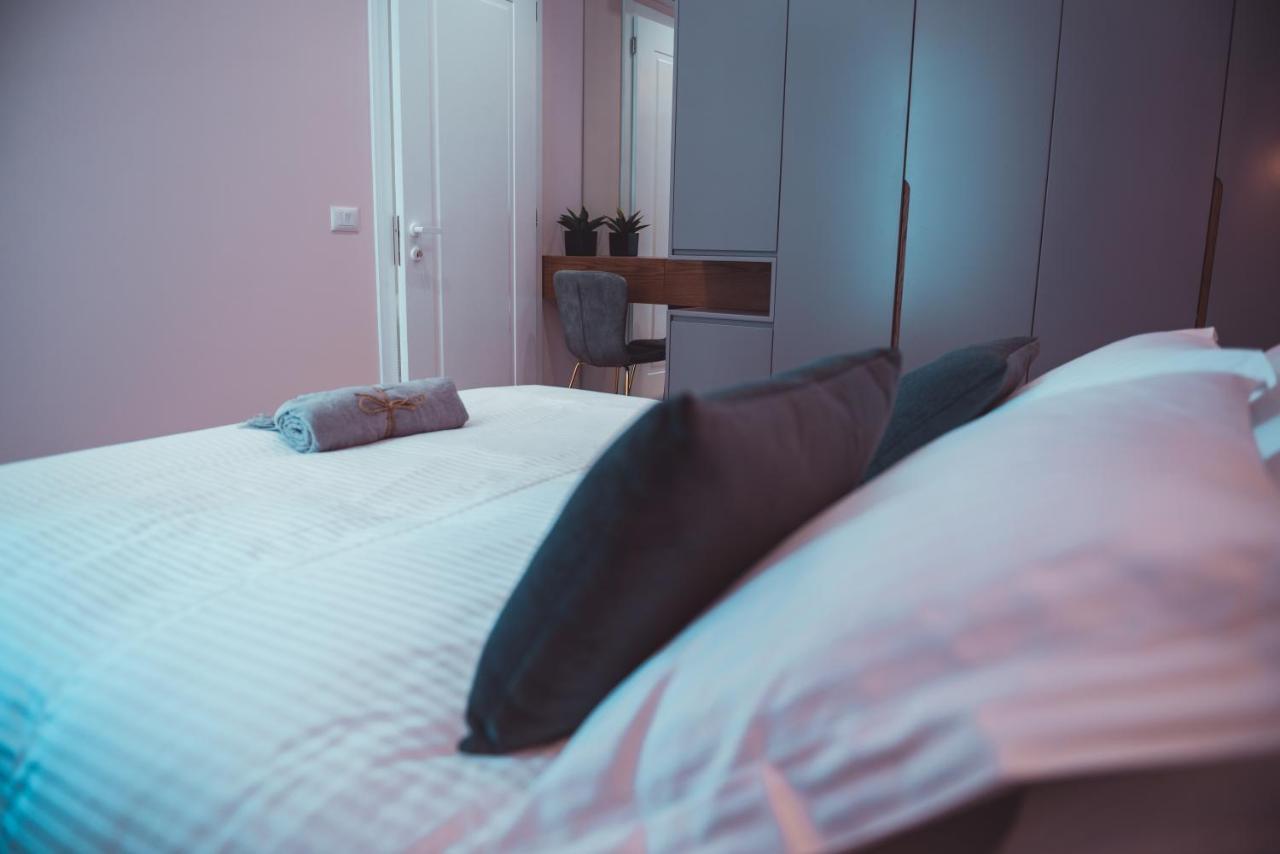 Tam Skanderbeg Square City Center Apartment No2 Тирана Экстерьер фото