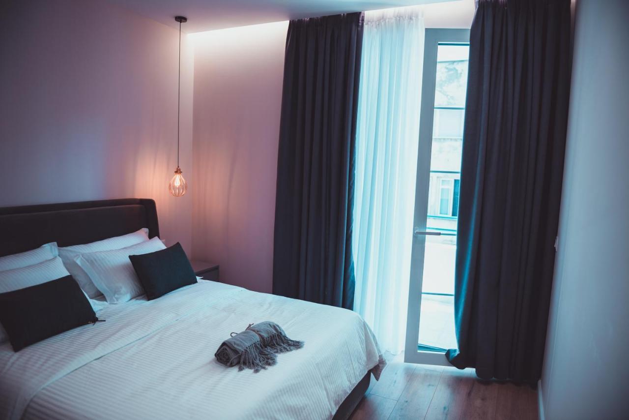 Tam Skanderbeg Square City Center Apartment No2 Тирана Экстерьер фото